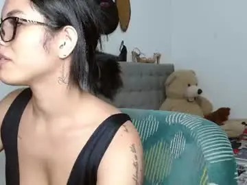 Sexy_lia_latina  live sex cam