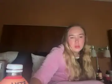 Xoxocassie679  live sex cam