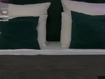 Yukiluna1  live sex cam