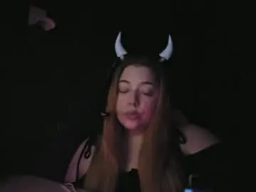 Goddessanna420  live sex cam