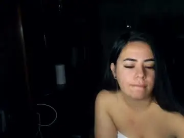 Hotfallingbia  live sex cam