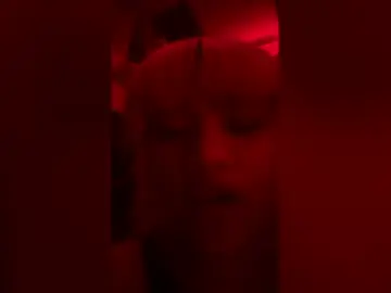 Hotkerly1  live sex cam