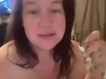 Kitkatcali69  live sex cam