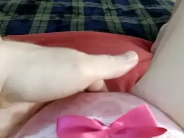 Kittyneedsherdaddy  live sex cam