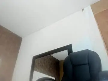 Luna__hills1  live sex cam