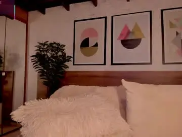 Lunaruso  live sex cam