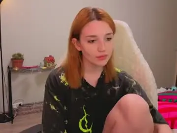 Lunatale  live sex cam