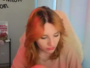 Lunatale  live sex cam