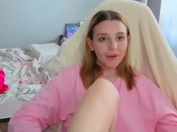 Lunatale  live sex cam