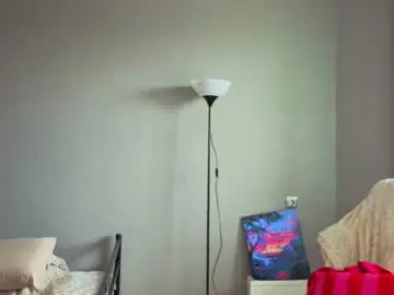 Lunatale  live sex cam