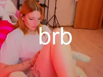 Lunatale  live sex cam