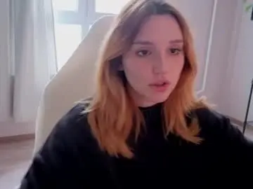 Lunatale  live sex cam