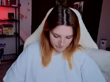 Lunatale  live sex cam