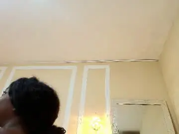 Paulinekosh  live sex cam