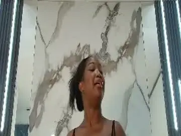 Paulinekosh  live sex cam