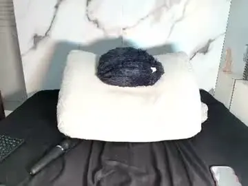 Paulinekosh  live sex cam