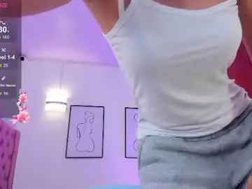 Queenlatina10  live sex cam