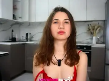 Quyenkjos  live sex cam