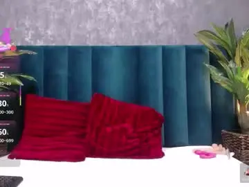 Roxie_anne  live sex cam