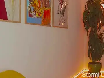 Stormi_light  live sex cam