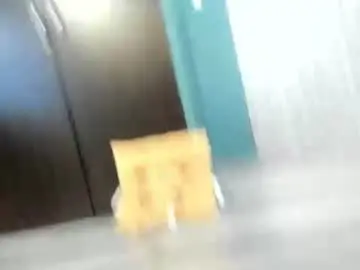 Vanandjuani  live sex cam
