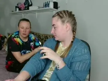 Elena_maeer  live sex cam
