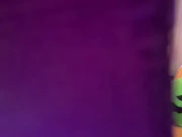 Gothbaby305  live sex cam