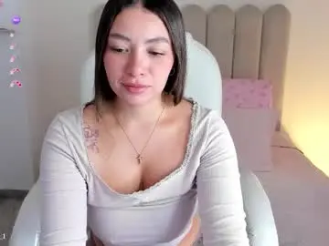 Luciana_fuster18  live sex cam