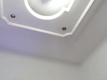 Selene_mom  live sex cam