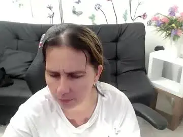 Selene_mom  live sex cam