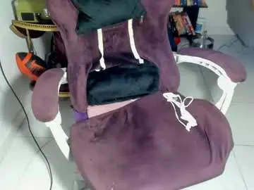 Youwishtobeme  live sex cam