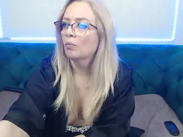 Ivanacharm  live sex cam