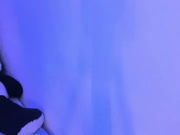 Miakit2  live sex cam