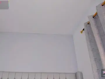 Nikkii_vegaa  live sex cam