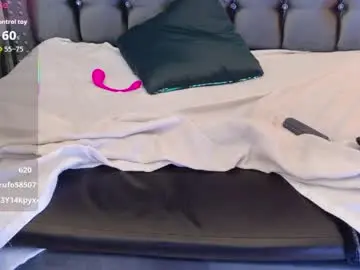 Saripaulin  live sex cam