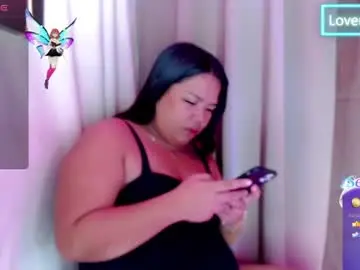 Slut_mama  live sex cam