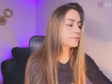 Aliss_es  live sex cam