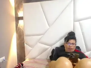 Jennifer_0717  live sex cam