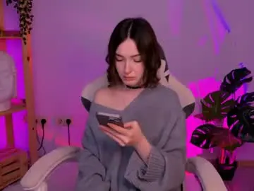 Justlittleevaa  live sex cam