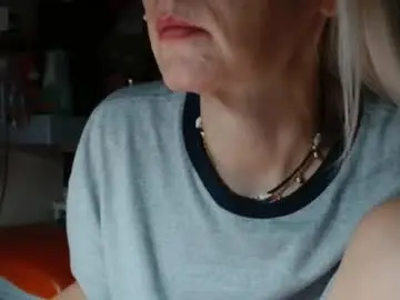 Kathleenedwards  live sex cam