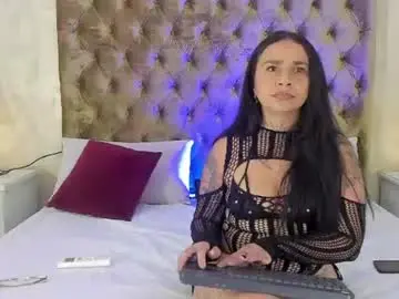 Katty_rosee_  live sex cam