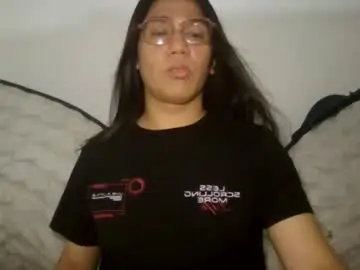Luckyts_cumx  live sex cam