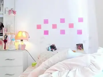 Naissha  live sex cam