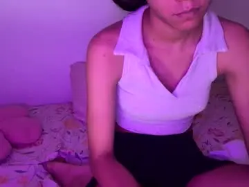 Sweetsinnyx  live sex cam