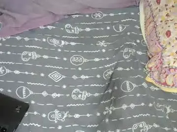 Brownfinegirl24  live sex cam