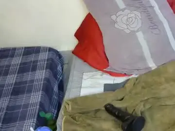 Brownfinegirl24  live sex cam