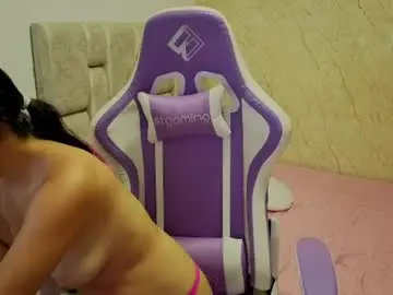 Heilyevans  live sex cam