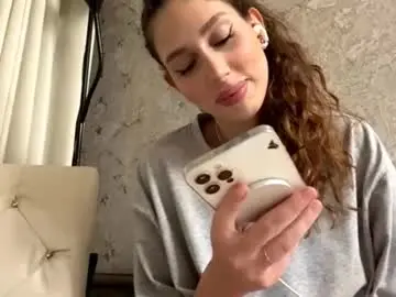 Karissayeakle  live sex cam