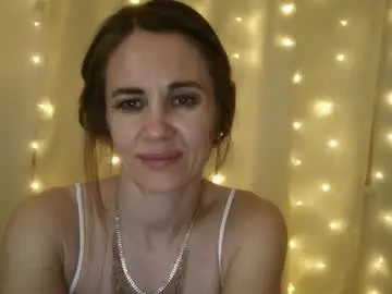 Luciemack  live sex cam