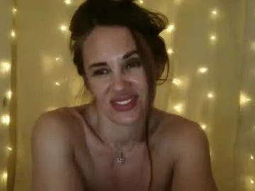 Luciemack  live sex cam